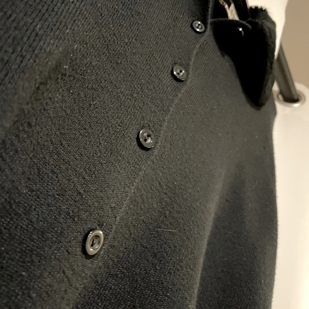 Vintage Kathy Lee Black Button Up Sweater Cardigan with Faux Fur Collar - Picture 4 of 4